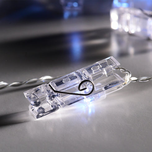 "PLASTIC CLIPS" 10 LED ΛΑΜΠΑΚ ΣΕΙΡΑ ΜΠΑΤΑΡ.(3xAA) ΨΥΧΡΟ ΛΕΥΚΟ IP20 135+30cm ΔΙΑΦΑΝ ΚΑΛΩΔ ΤΡΟΦΟΔ FCLIP10W2A