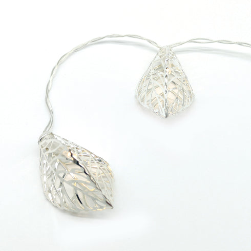 "METAL LEAVES" 10 LED ΛΑΜΠΑΚ ΣΕΙΡΑ ΜΠΑΤΑΡ.(3xAA) & ΧΡΟΝΟΔΙΑΚ (6ΟΝ/18OFF) ΘΕΡΜΟ ΛΕΥΚΟ ΑΣΗΜΙ ΜΕΤΑΛΛ FMSLEAF10WW2AT