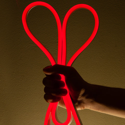 100LED/M LIGHT TUBE NEON RED ST. SINGLE SIDE 50m IP44 1.5m CAL+3 SETS OF PLUG-INS & CAPS